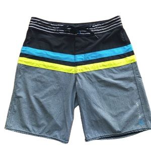 Billabong Men’s Long board shorts, back pocket, velcro & drawstring, Size M.